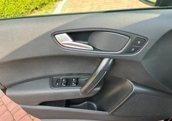 Audi A1 cena 34900 przebieg: 153000, rok produkcji 2013 z Gniezno małe 137